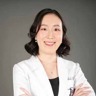 Dr. Amanda Chung